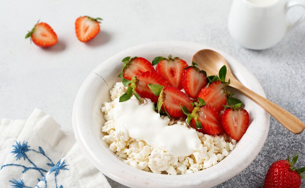 Twarożek z truskawkami – zdrowe śniadanie dla chcących schudnąć